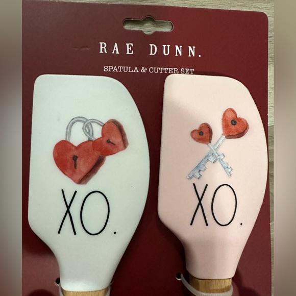 Rae Dunn Spatula and Cookie Cutter Set - Picture 3 of 5